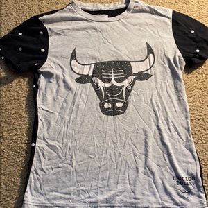 I am selling a Chicago Bulls T-Shirt